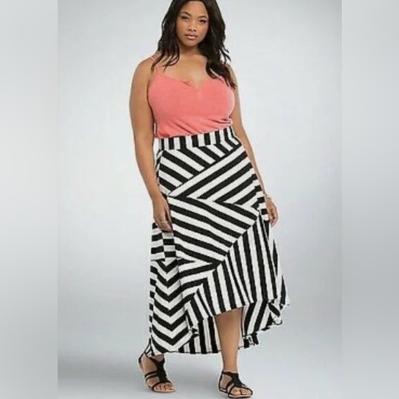 torrid Dresses & Skirts - Torrid Black & White Striped Hi-Low Maxi Skirt - Size 6 (30)